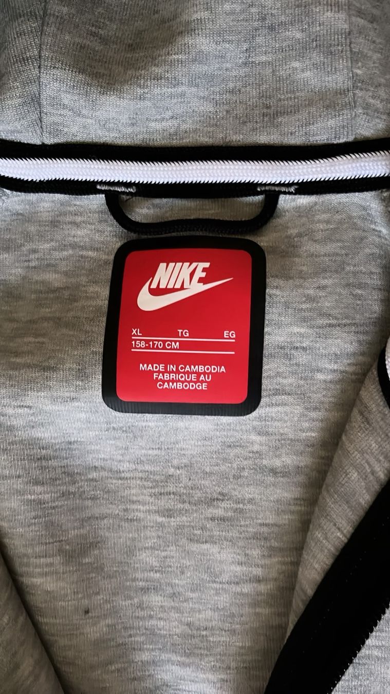 Nike Vestes & Manteaux: Veste Nike – D'occasion à Fribourg par mal_8zjh 5