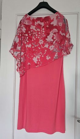 Damen Sommerkleid Koralle mit Blumenprint Grösse M