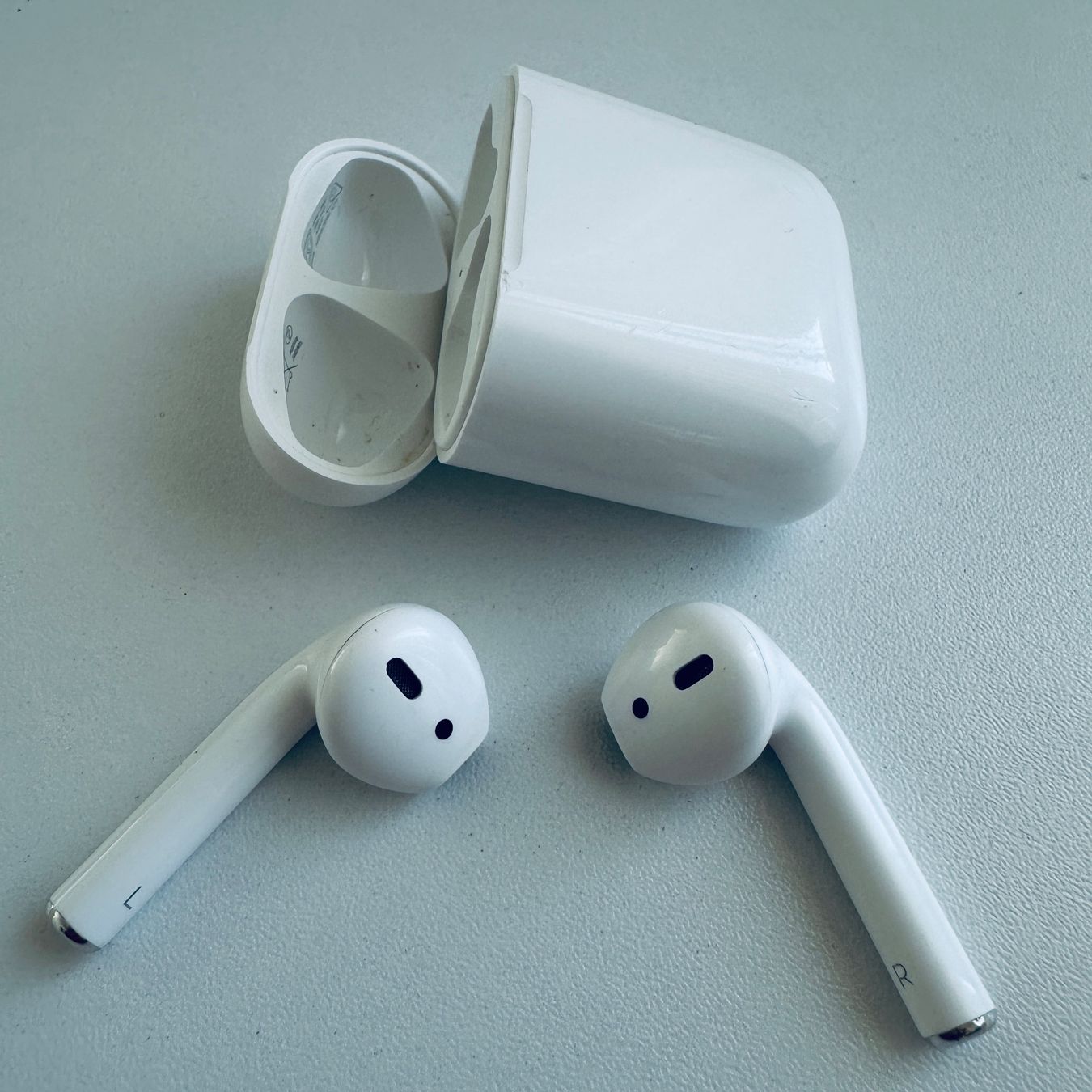 Apple Cuffie: Original Apple AirPods 2 Kopfhörer Wireless Lightning Kabel – Usato da Basel venduto da MY.AIRPODS.SHOP 5