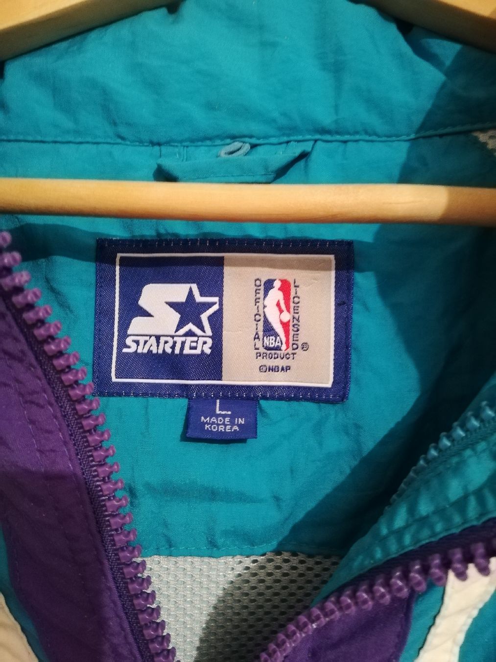 Starter Giacche: Starter Jacke Vintage Charlotte Hornets NBA – Usato da Dornach venduto da Fabisee 1
