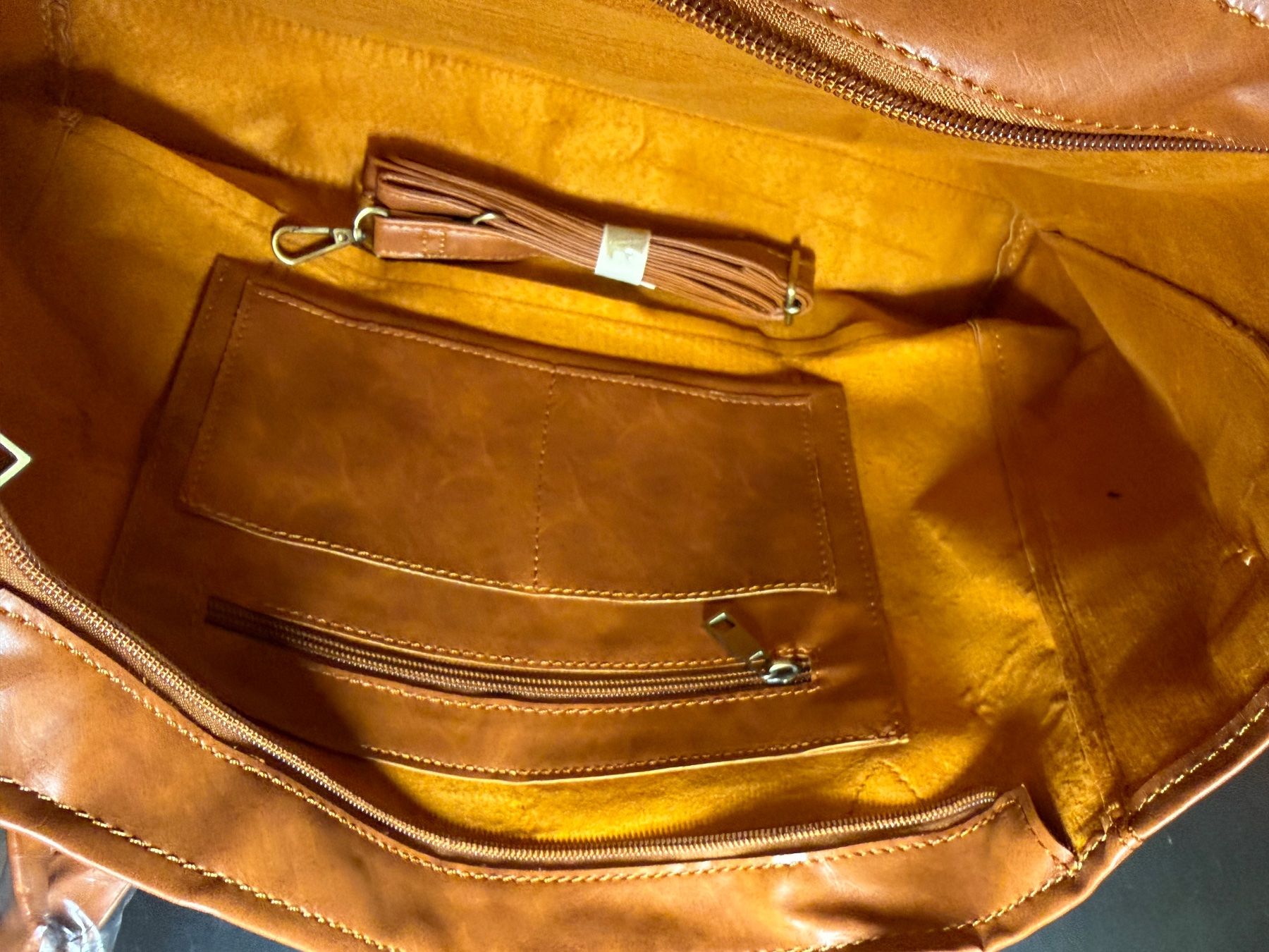 Borse da donna: Praktische Reise oder Einkaufs-Tasche aus veganem Leder – Nuovo e nell'imballaggio originale da Eptingen venduto da swi_9zxn 3