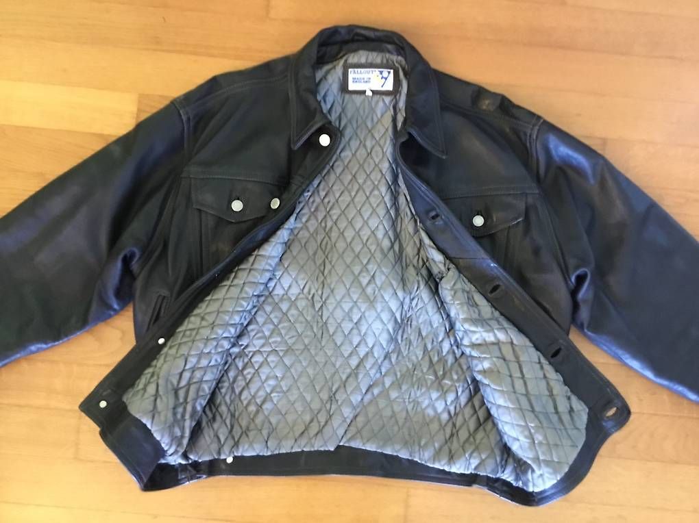 Giacche: Lederjacke – Usato da St. Niklausen LU venduto da val_y8jm 2