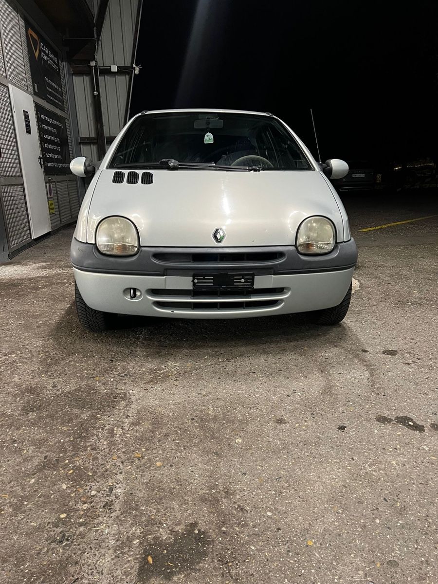 Renault Automobili: Renault twingo Top – Usato da Hombrechtikon venduto da RPFOliveira