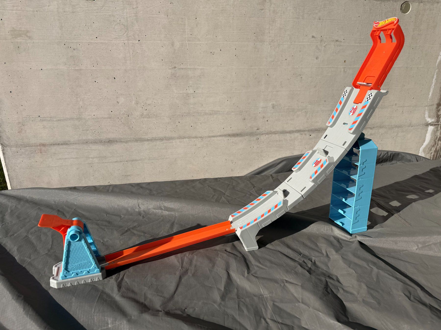 Hot Wheels Piste: Hot Wheels Track Builder Vertikale Rampe / High Jump – Usato da Riaz venduto da Bongj 1