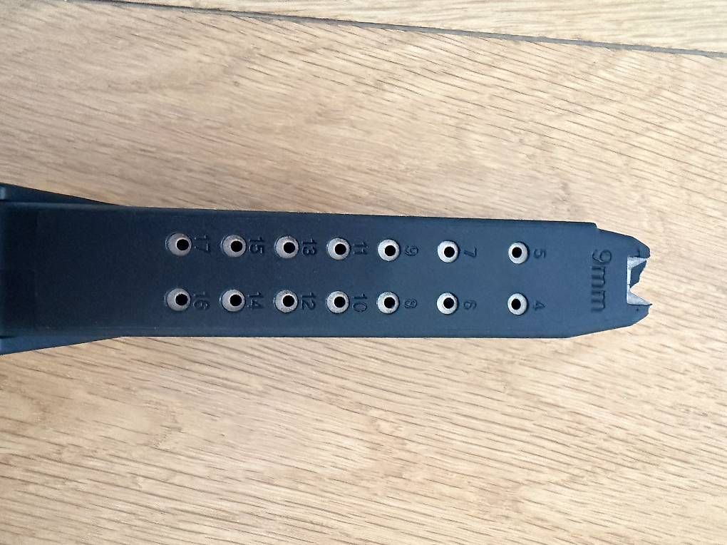 Caricabatterie: Chargeur compatible Glock 9mm 17 coups – Usato da Jussy venduto da AlexVend 1