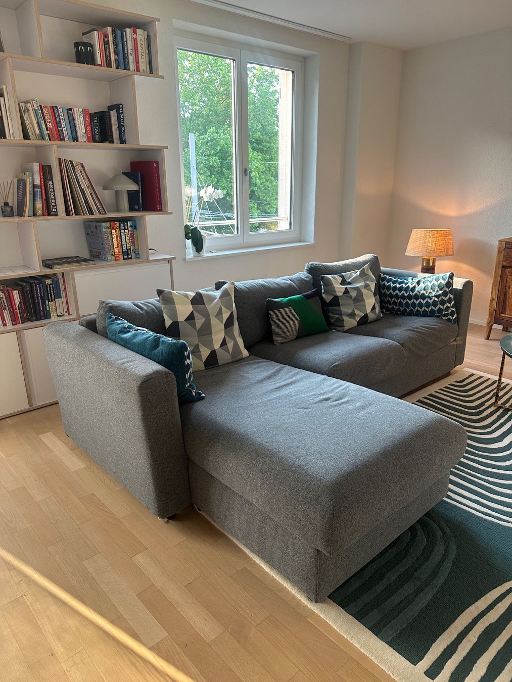 Ikea Divani: Gratis Ecksofa grau Stoff mit Chaiselongue Gebraucht – Usato da Zürich venduto da nor_h7t9