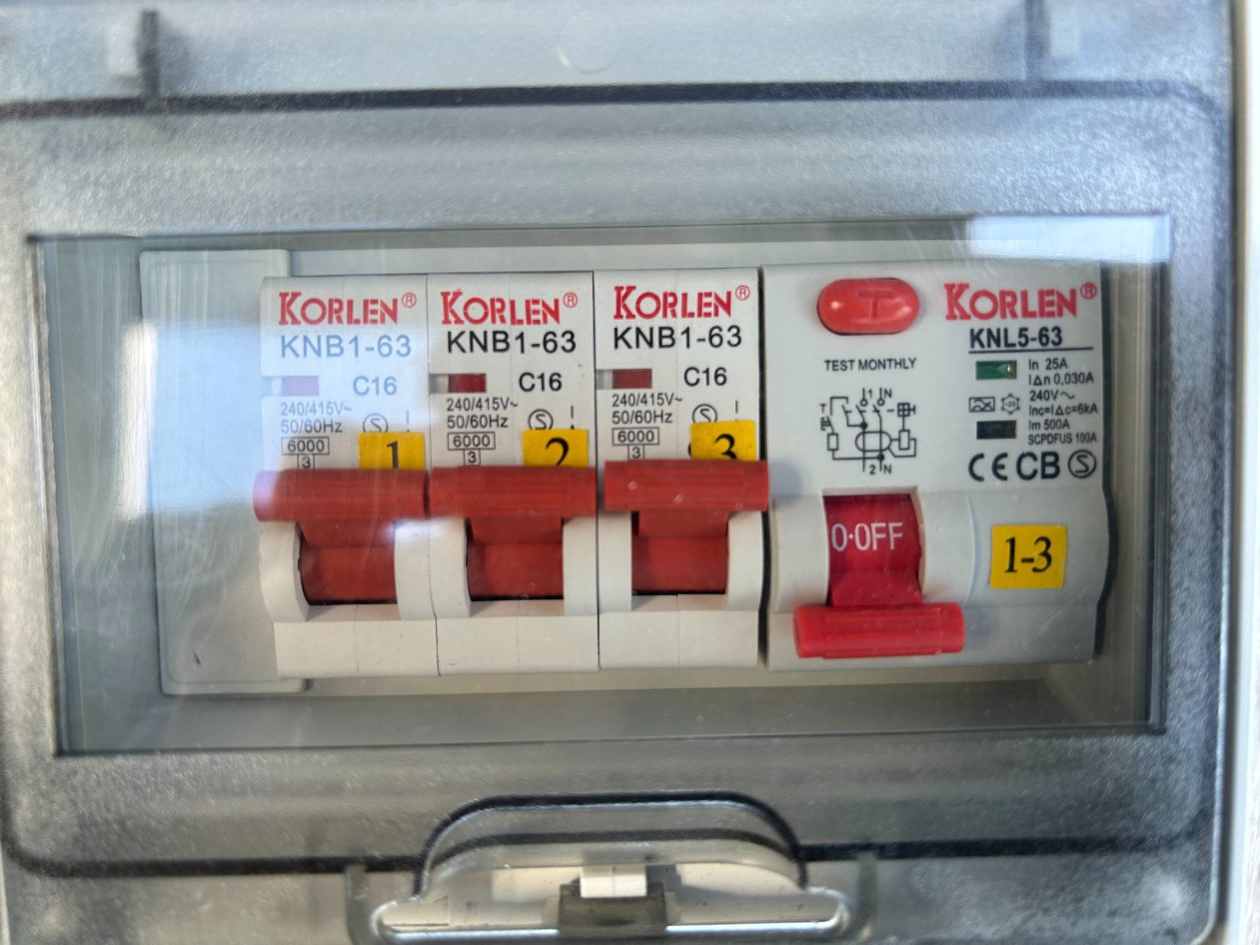 Electrotechnique: Stromverteiler – D'occasion à Schafisheim par Knorrli3 2
