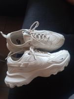 weisse Nike Schuhe
