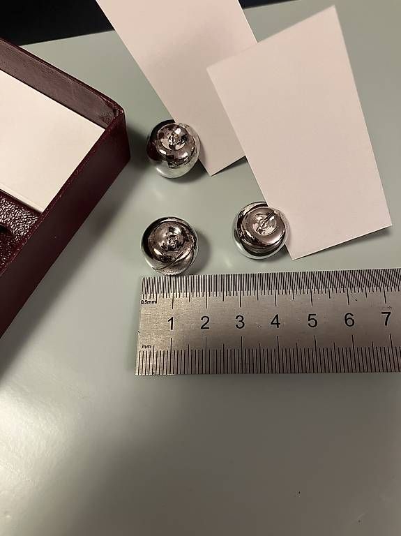 Supporti a parete: 6 Tischkarten-Halter, Stahl – Nuovo e nell'imballaggio originale da St. Gallen venduto da jbr_q7tx 4