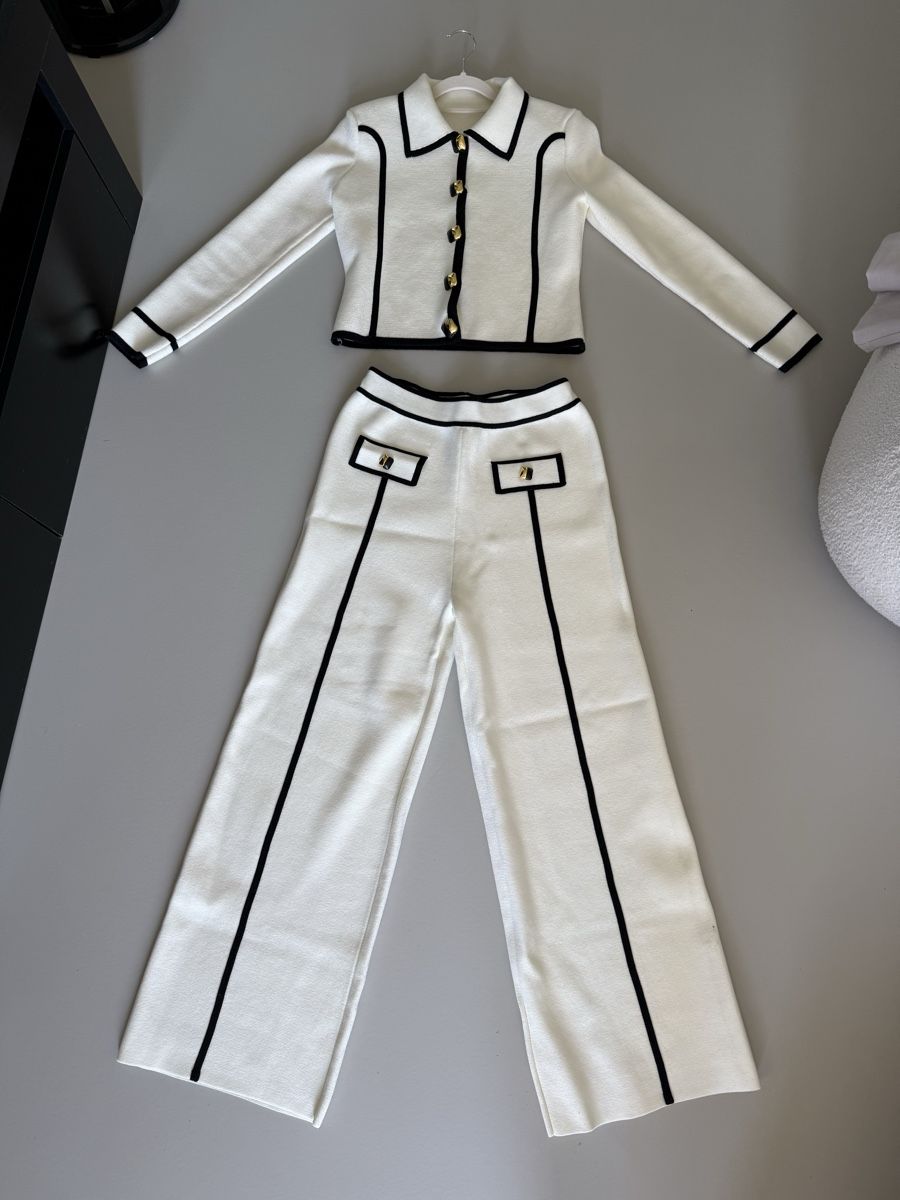 Completi & Tailleur: Set Chanel Style  – Nuovo e nell'imballaggio originale da Genève venduto da eka_c9sf 1