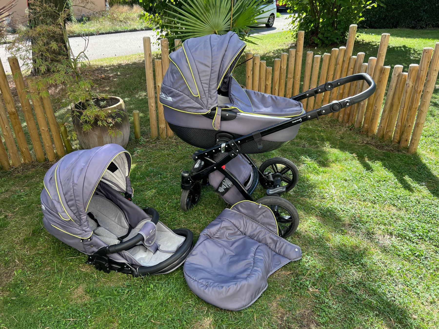 Kinderwagen: Gepflegter Kinderwagen mit Babyschale & Winterfusssack – Gebraucht aus Zofingen von vLo_ur