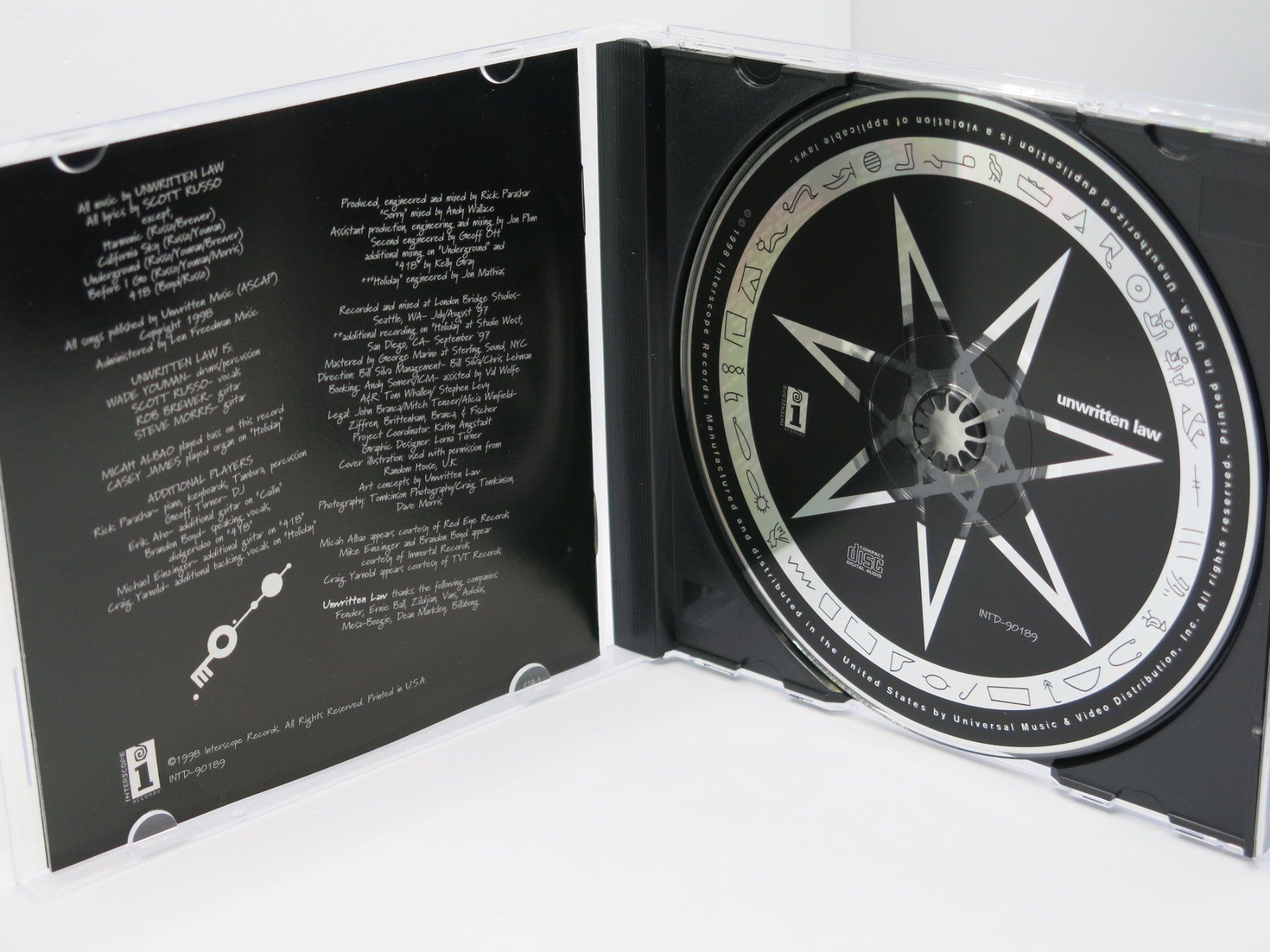 CDs: CD Unwritten Law - Unwritten Law / VG++++ – Gebraucht aus Ernetschwil von luisvonerni 1