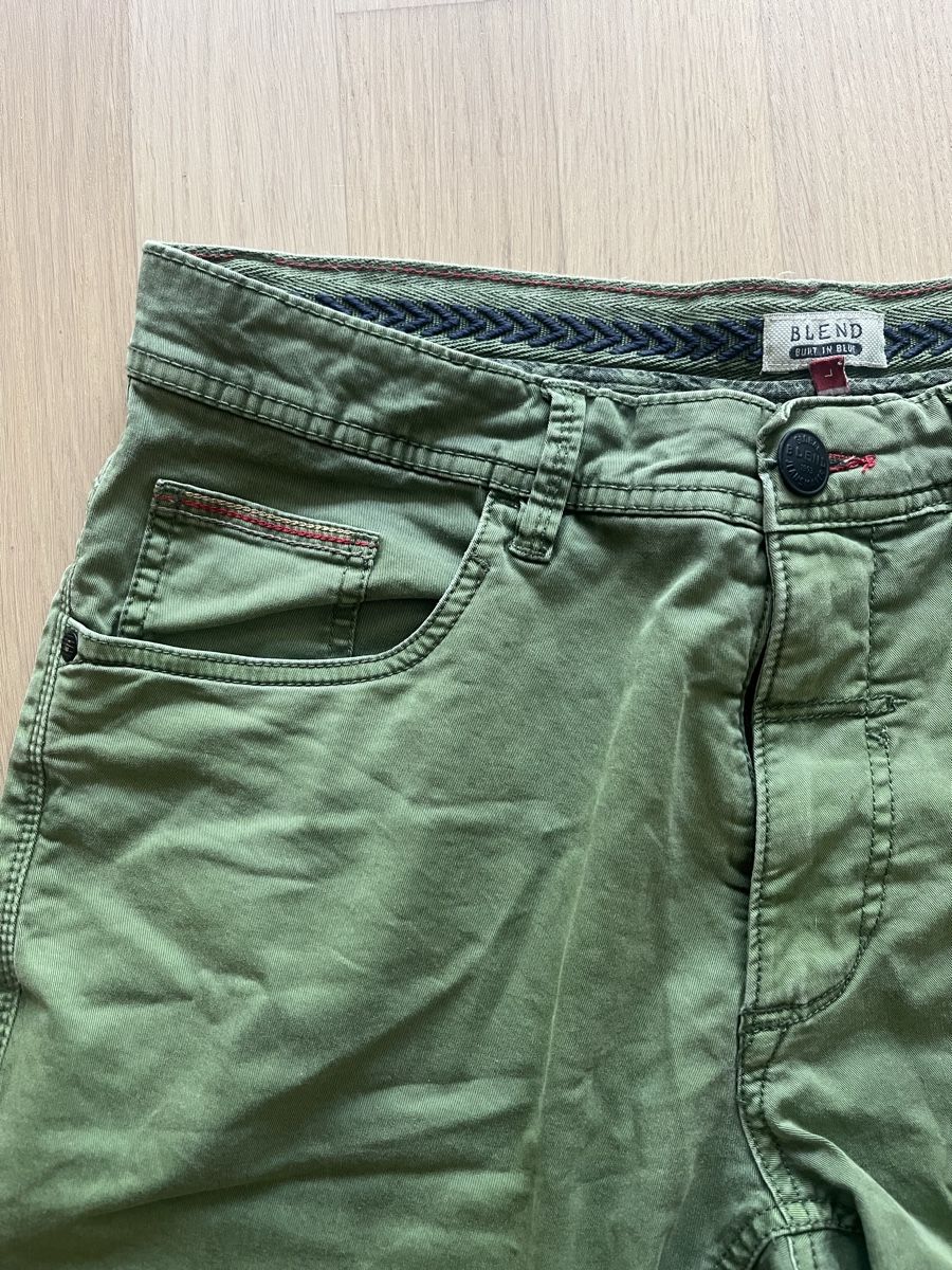 Pantalons: Short vert clair  – D'occasion à Vevey par emi_m2vr