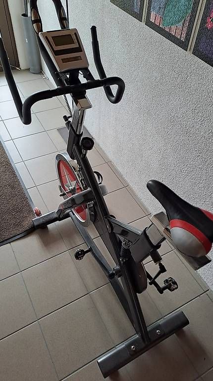 Hometrainer:      Spinning Velo  – Usato da Dintikon venduto da Jmmy0
