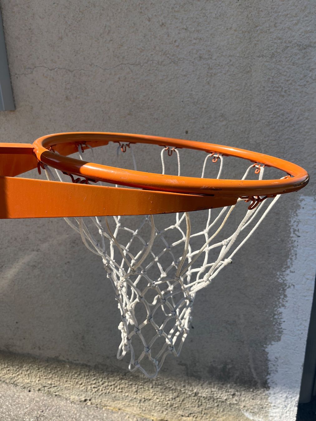 Canestri da basket: Basketballkorb mit Netz – Usato da Gontenschwil venduto da Schess