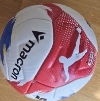 Macron Fussball, Grösse 5 - Ideal für das nächste Match!