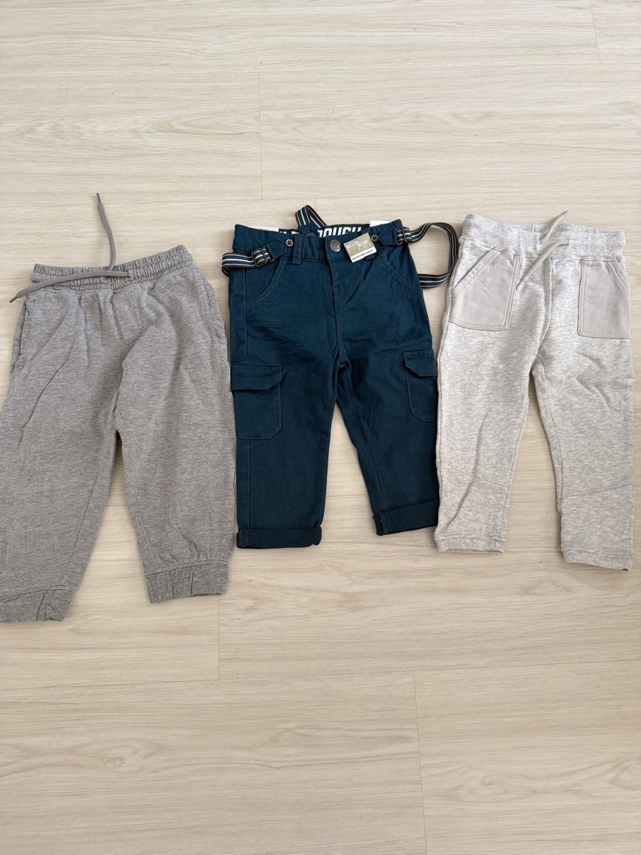 Lotti & Set di vestiti: Kinder Kleider Set Pullover Hosen – Usato da Wiedlisbach venduto da Sistershop 2