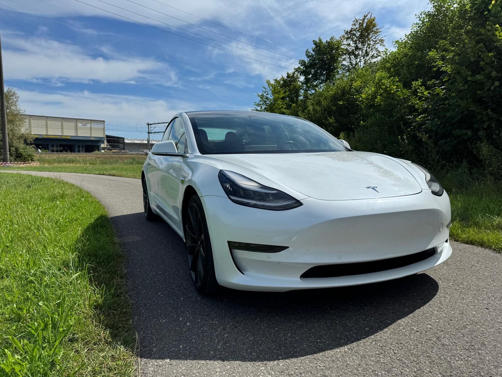 Tesla Automobili: Tesla Model 3 – Usato da Hefenhofen venduto da NietoAutomobile 1