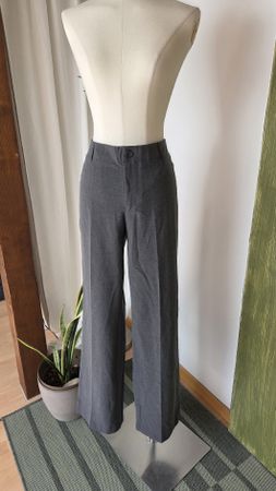 Damen Stoffhose grau weit geschnitten guter Zustand