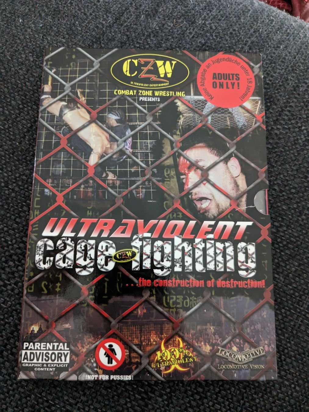 CZW ULTRAVIOLENT Cage fighting