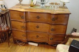 CAUSE DEMENAGEMENT magnifique commode 18ème - pièce unique