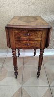Jolie table d'appoint ancienne - Style Victorien