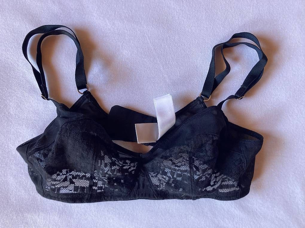 Autres dessous: Hanro BH – D'occasion à Haldenstein par meladin