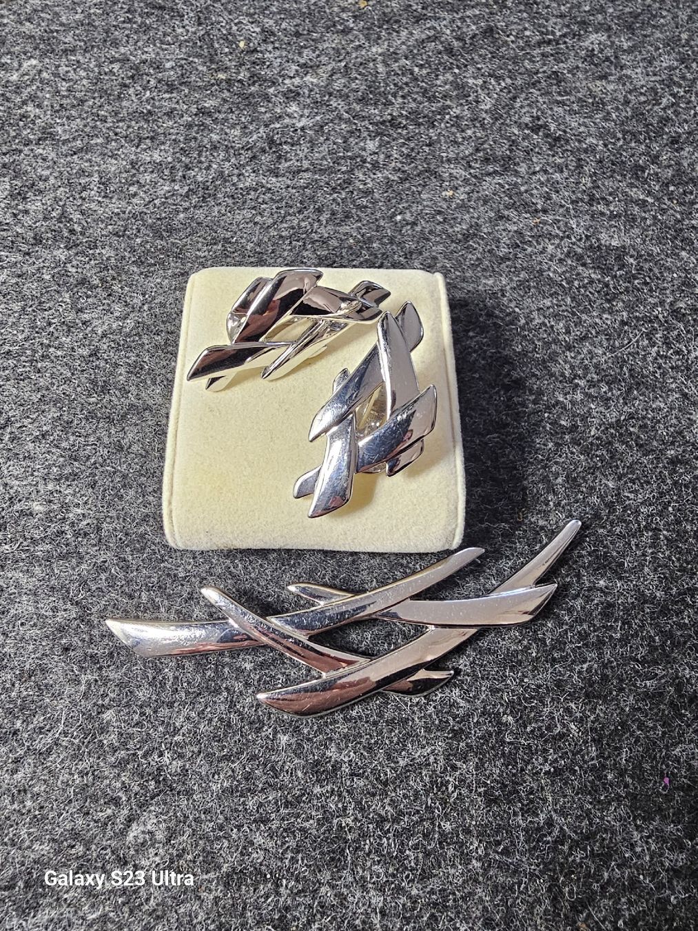 Altri gioielli: Pierre Lang .Vintage Schmuckset, Silberton, Brosche & Ohrcli – Usato da Wangen b. Olten venduto da tagra69 1