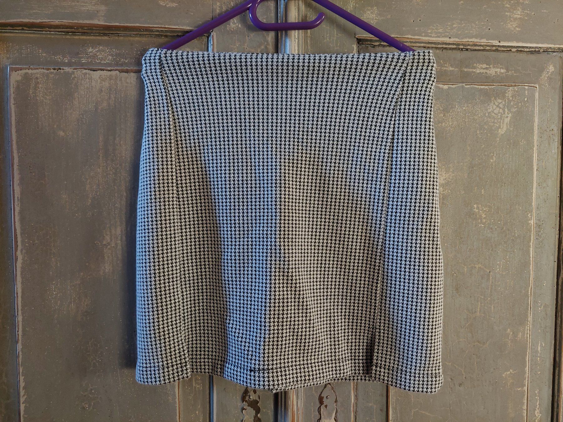 Brandy Melville Röcke: Brandy Melville - Minijupe Onesize – Gebraucht aus Besenbüren von piculo