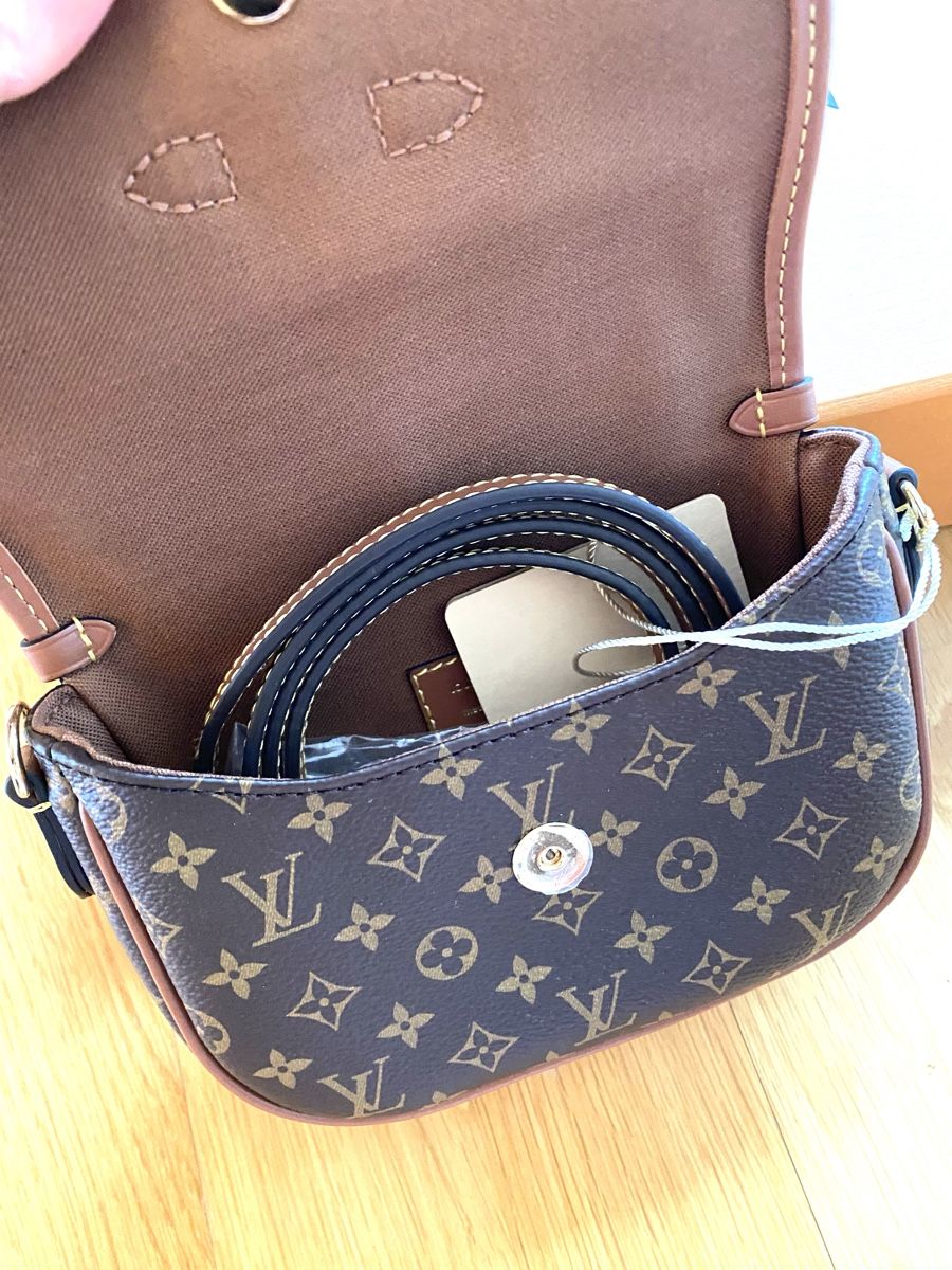 Louis Vuitton Borse da donna: LOUIS VUITTON SOLO Bumbag – Nuovo e nell'imballaggio originale da Winterthur venduto da lallorona 4