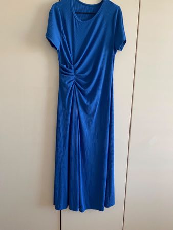 Kleid Blau Grösse 2XL gerüscht neuwertig