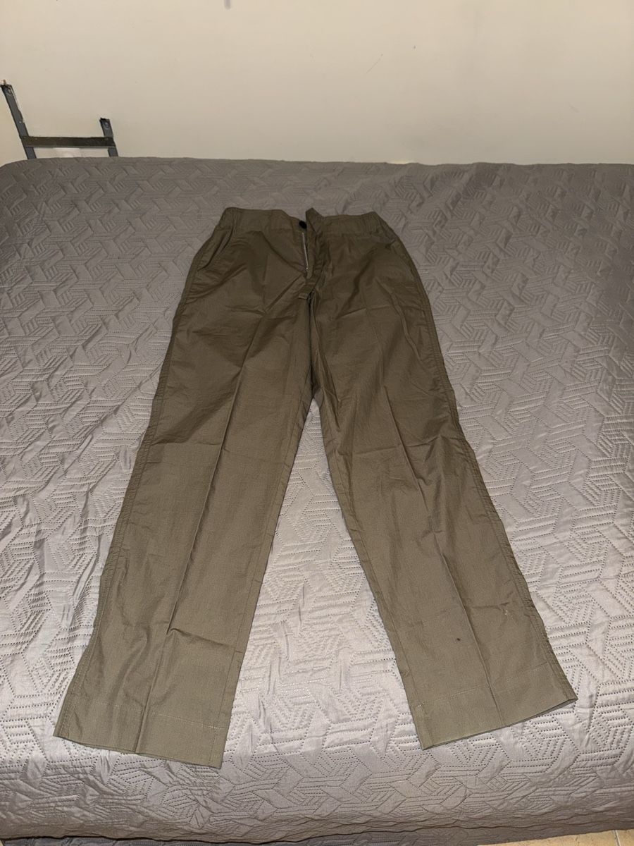Massimo Dutti Hosen: Pantalon jogging 100% coton- Kaki – Neu und originalverpackt aus Genève von ftr_rld5 2