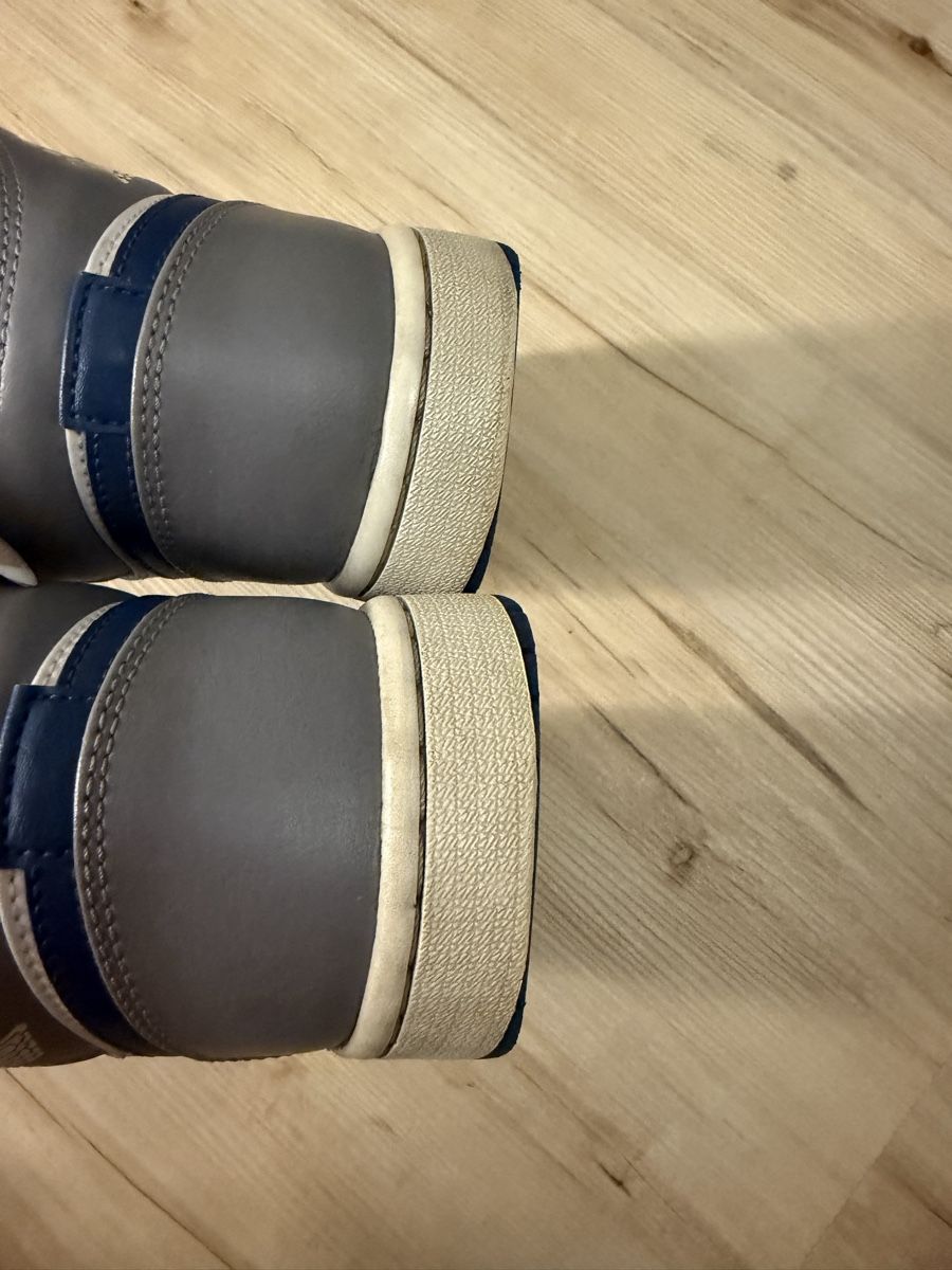 Nike Herrenschuhe: Nike Air Jordan 1 Mid – Gebraucht aus Au ZH von sel_z8vp 2