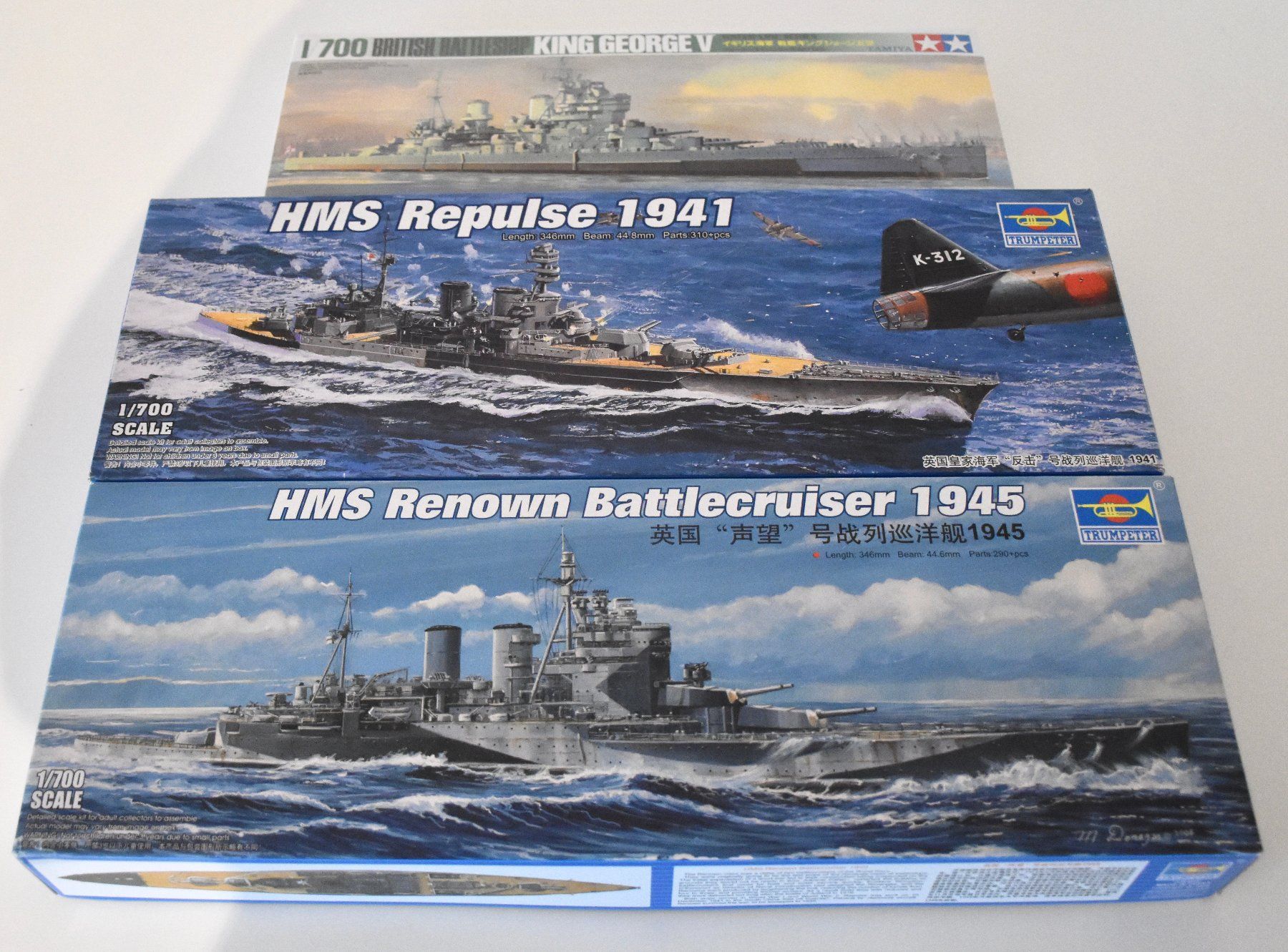 3 navires de la Royal Navy 1/700. 1 Tamiya et 2 Trumpeter. (Neu und ...