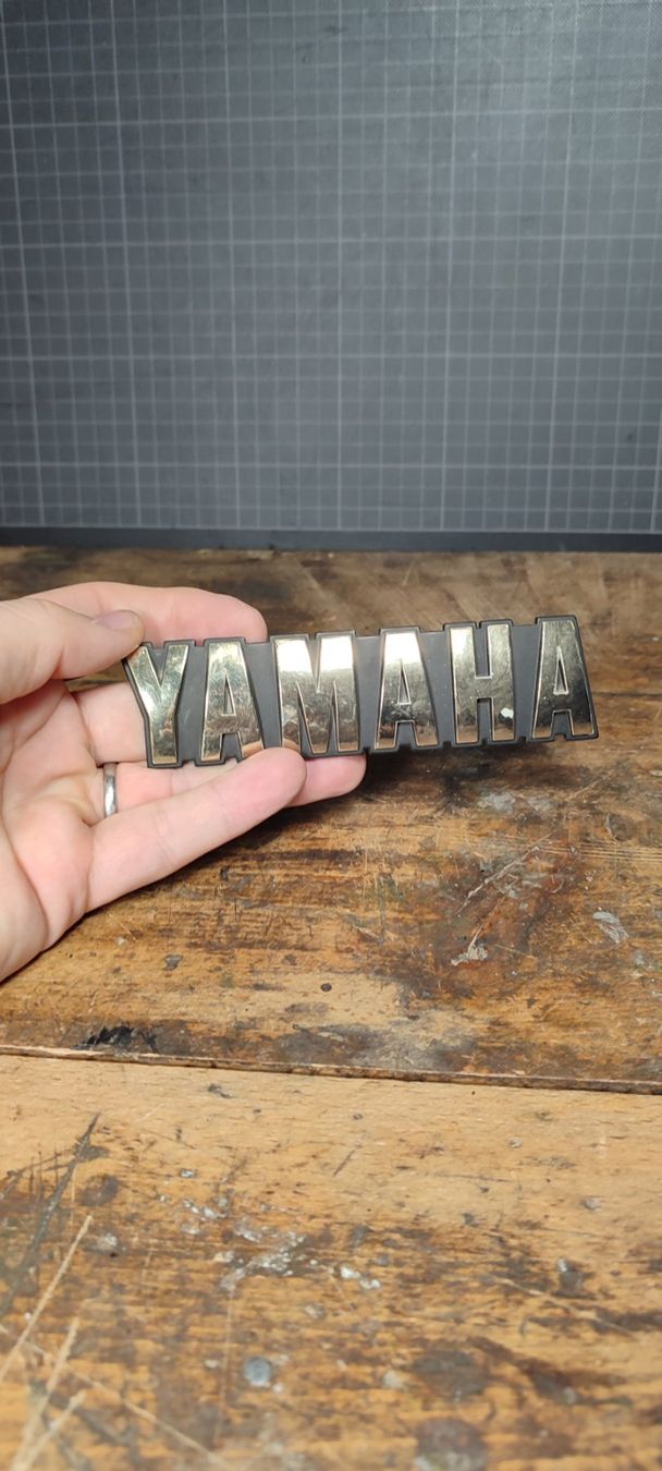 Pontiac Accessori per altri veicoli: Wunderschöner Yamaha Schriftzug – Usato da Gelterkinden venduto da MYSTOREFORYOU4460 1