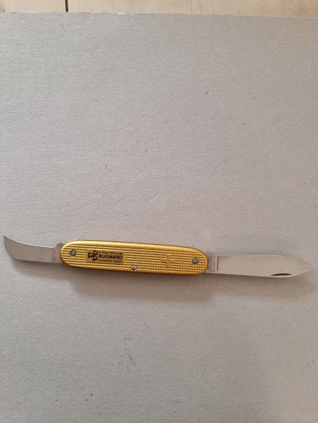 Victorinox Couteaux de poche: Victorinox Taschenmesser – D'occasion à Olten par Mezopotamya