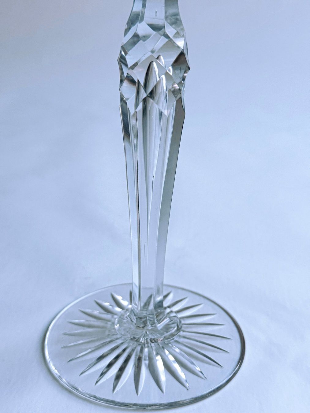 Verres: Antikes Kristall-Weinglas mit Amethyst-Farbe – Neuf (Voir description) à Dübendorf par Smisbox 2