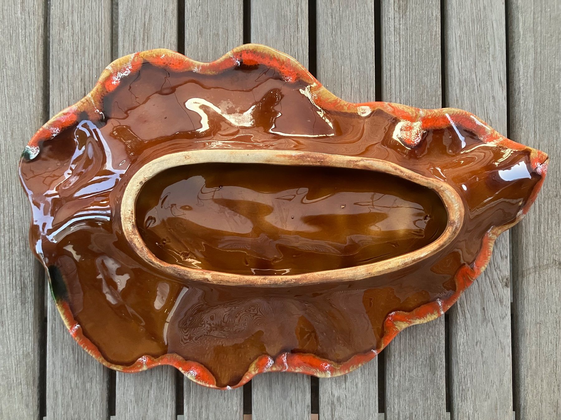 Piatti di portata: Grosse Schale in Blattform Vallauris-Stil – Usato da Zürich venduto da Byron 2