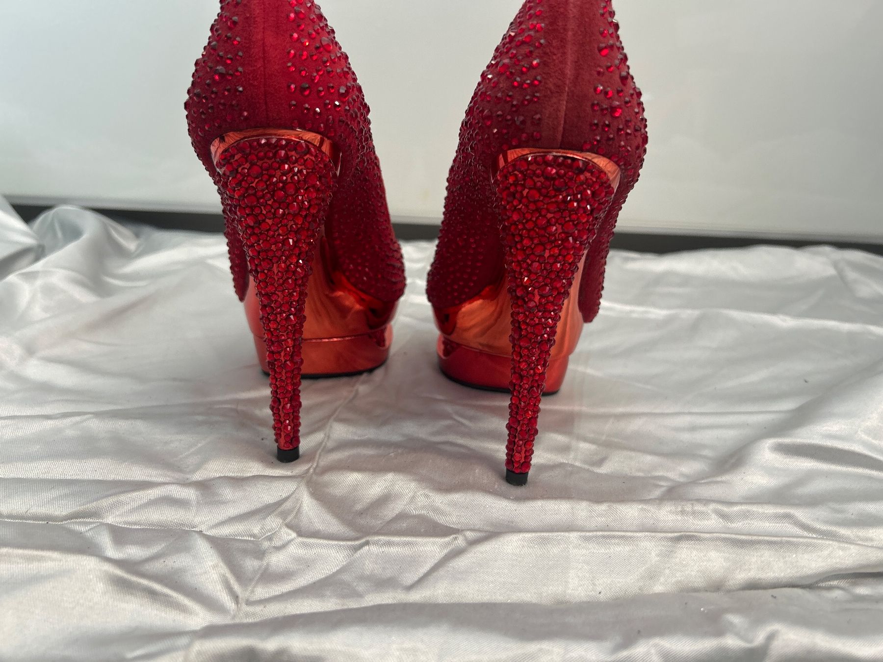Scarpe da donna: Pleaser Luxus Double Platform Pumps Strauss Rot Gr 36 Neu – Nuovo e nell'imballaggio originale da Regensdorf venduto da Spyke55 4