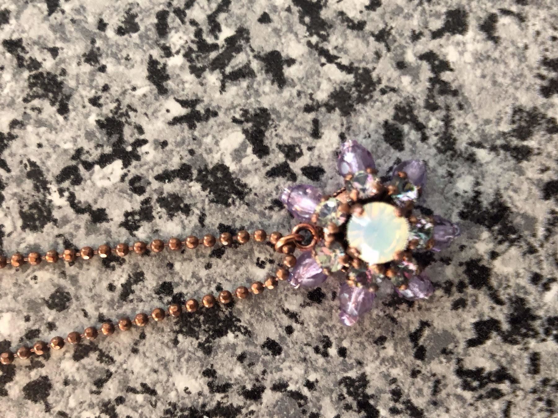 Catenine: VERSPIELTE HALSKETTE MIT BLUME – Usato da Meggen venduto da Meggeni 2