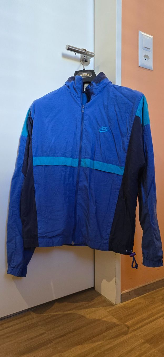 Nike Vestiti: Stylischer Nike-Trainer – Usato da Uster venduto da massimo007 1