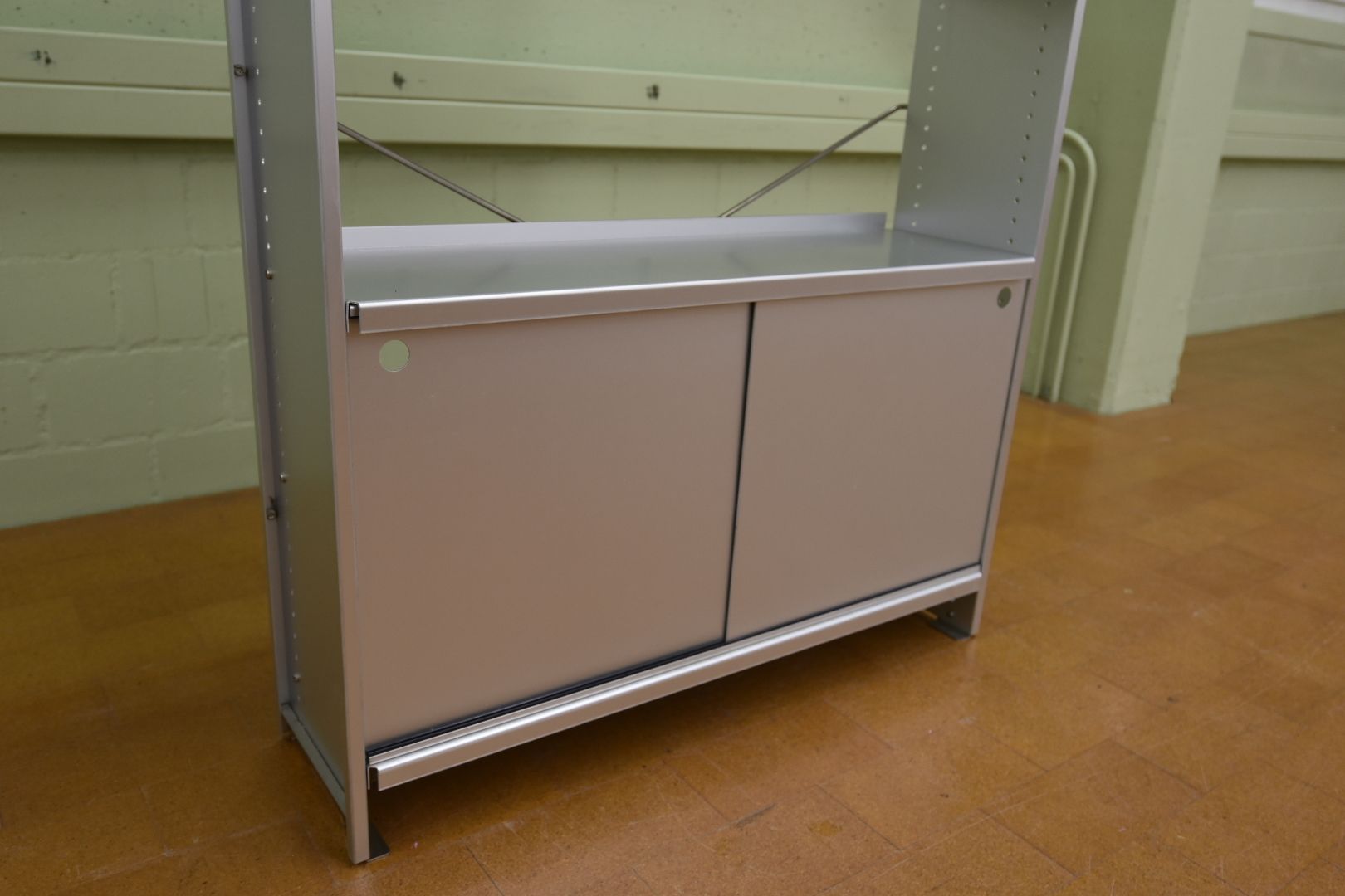 Lehni Scaffali: Designer Aluminium Regal Lehni – Usato da Lichtensteig venduto da Polsterwerk 2