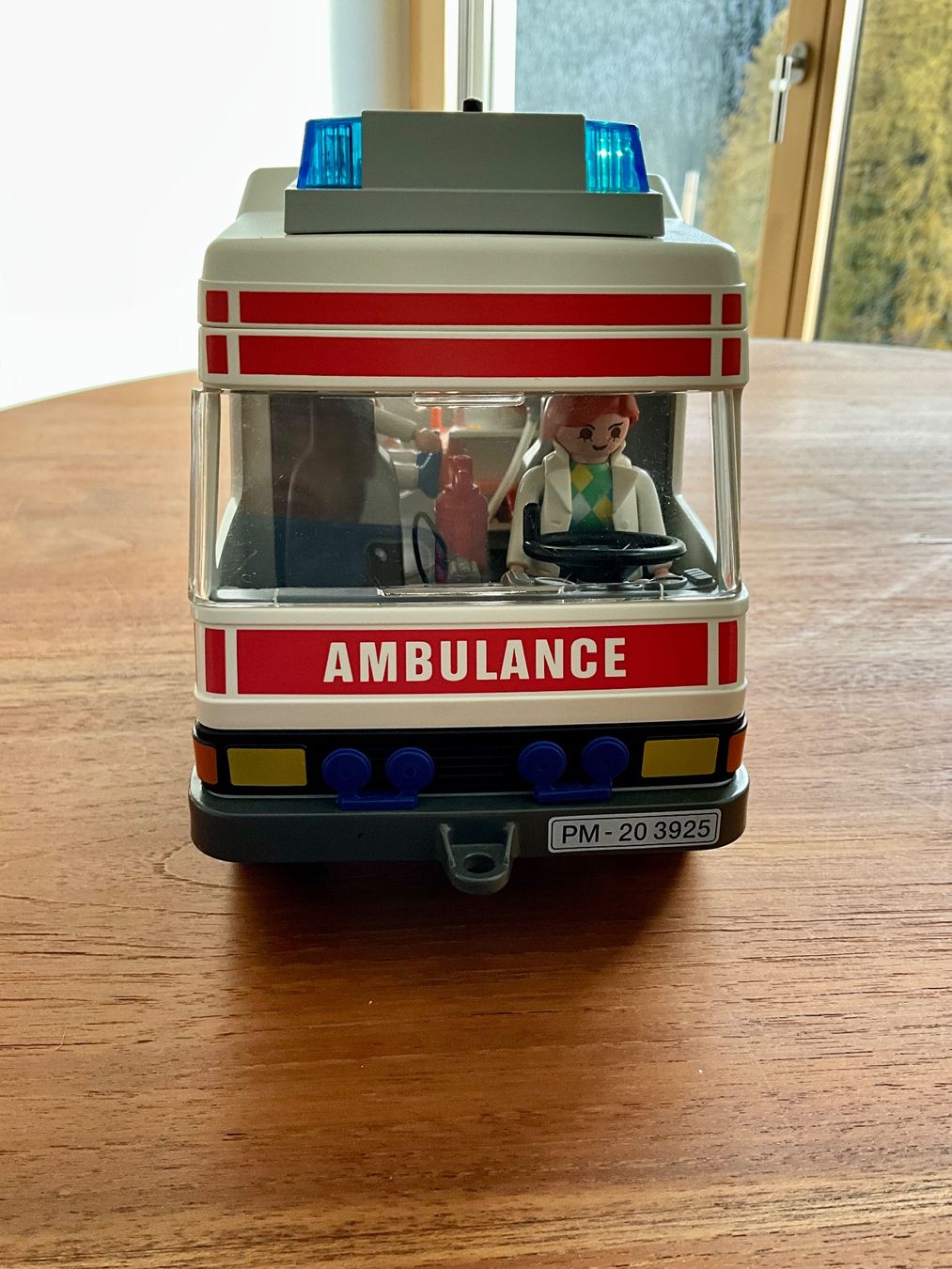 Playmobil Spielzeuge: Playmobil Rettungswagen mit Blaulicht – Gebraucht aus Davos Clavadel von panorama01