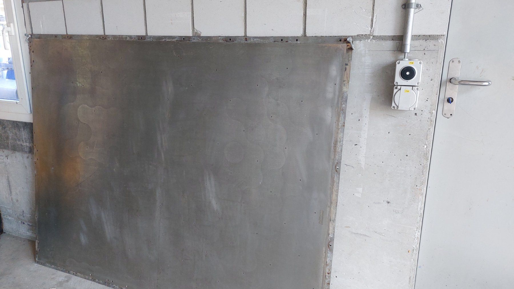 Piatti di portata: Stahlblechtafel 3mm – Usato da Roggliswil venduto da Newholland05