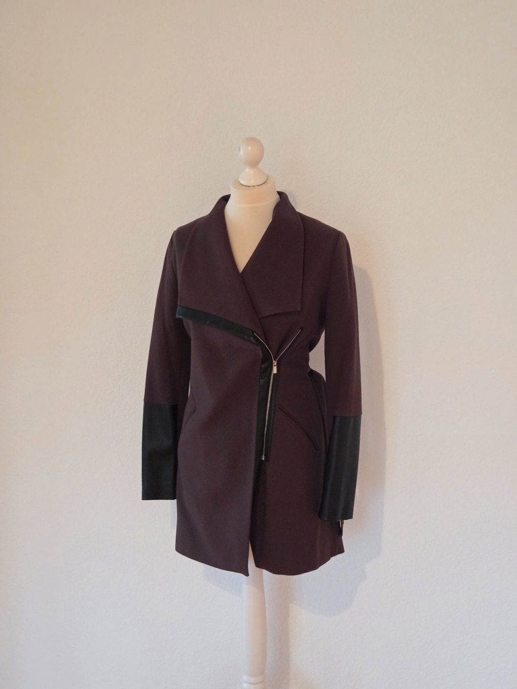 Bershka Giacche: Jacke Bershka – Usato da Wängi venduto da Bibo4. 3