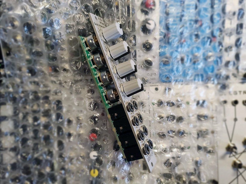 Strumenti musicali: Doepfer A-183-5 Quad Attenuator – Usato da Knonau venduto da Deralexan 1