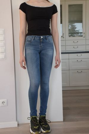 wie neu Jeans von Replay gr. 164 gr. 26