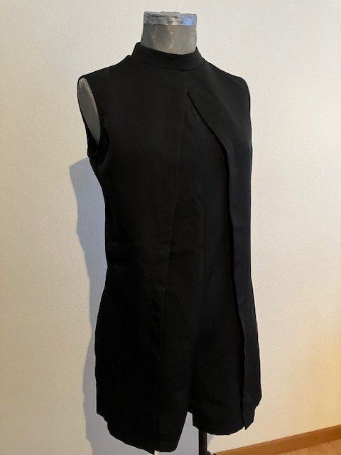 Shein Jumpsuits: Combinaison noire T 38 – Gebraucht aus Marin-Epagnier von rchouchouu