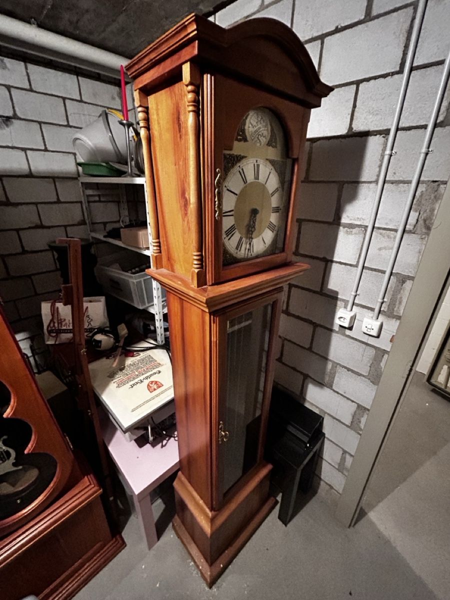 Orologi da terra & Orologi da parete: Standuhr - Klassische Eleganz fürs Wohnzimmer – Usato da Hünibach venduto da JasiR