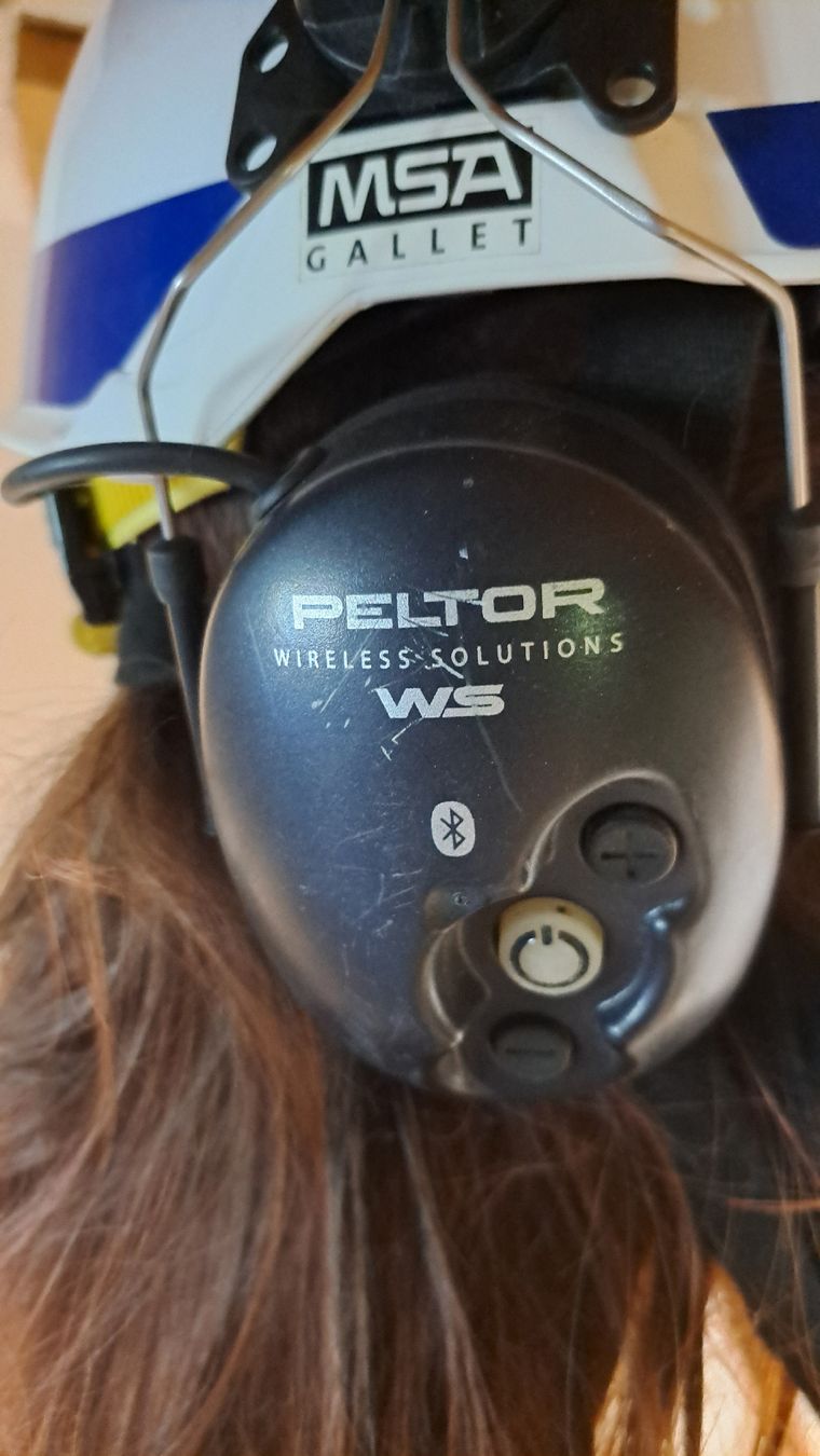 Gesichts- und Gehörschutz: MSA GALLET Helm mit Peltor WS – Gebraucht aus Schwanden Sigrisw von 2412chrigu 3